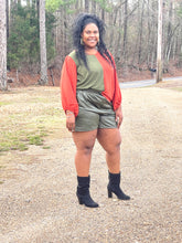 Load image into Gallery viewer, Curvy Short Pants in OLIVE