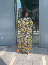 Load image into Gallery viewer, Tropical Print Maxi Kimono
